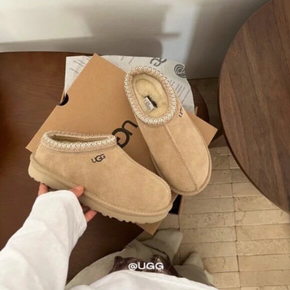 UGG Cream Slippers for Women - Picture 3 of 8